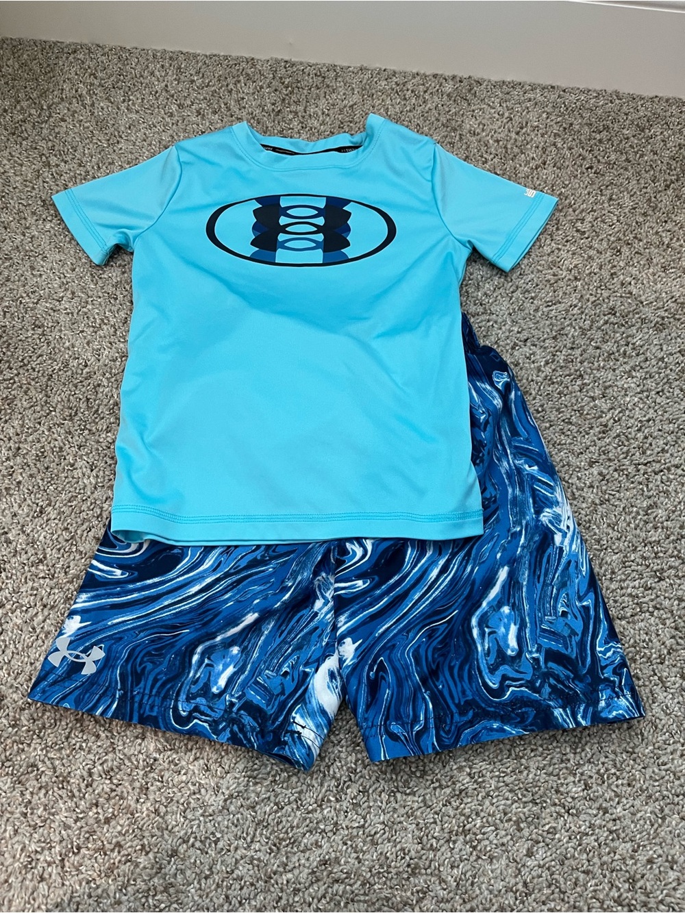 Under Armour Boys' Size 6 Aqua Blue Rash Guard and Navy Marble Swim Shorts Set